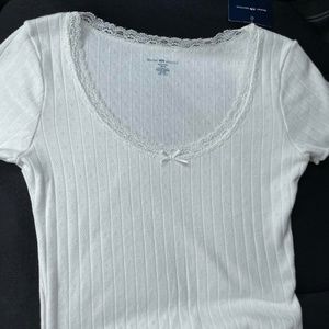 Brandy Melville white short sleeve top